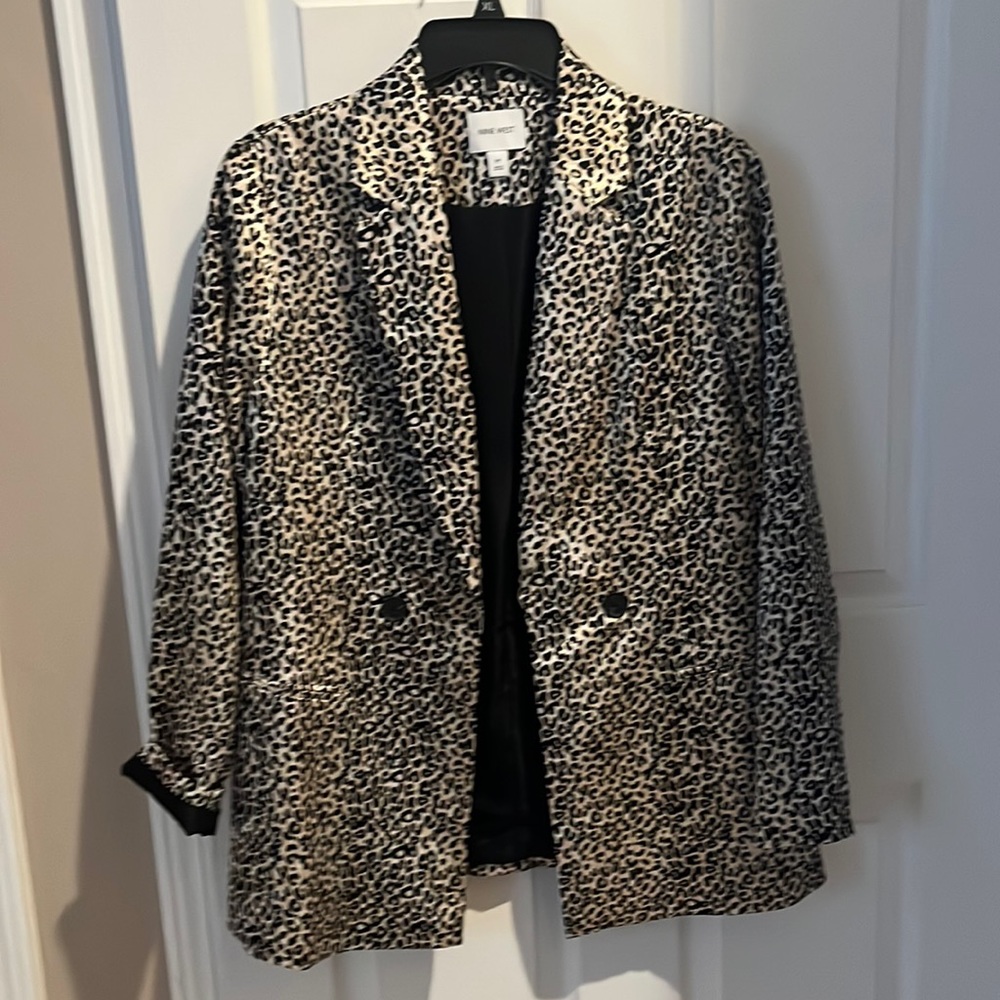 Medium leopard satin blazer new with tags